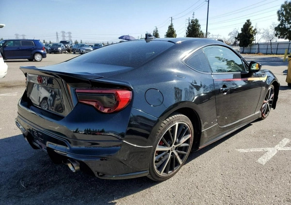 Toyota GT86 cena 67300 przebieg: 77636, rok produkcji 2019 z Łomianki małe 56